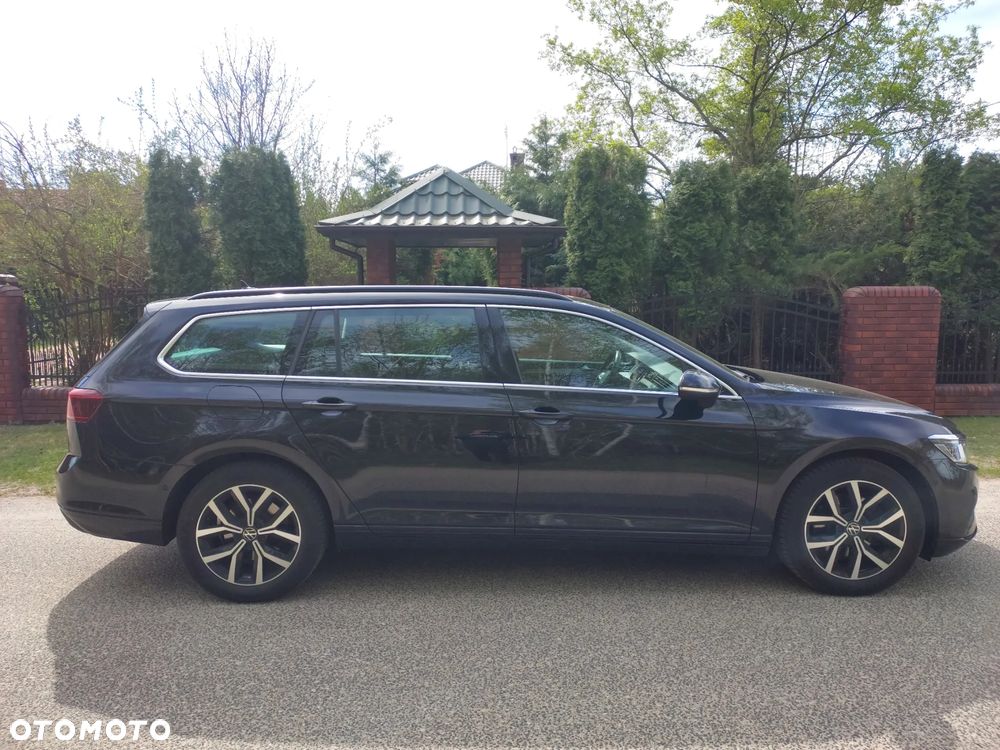 Volkswagen Passat 2.0 TDI SCR DSG 4Motion Elegance - 2