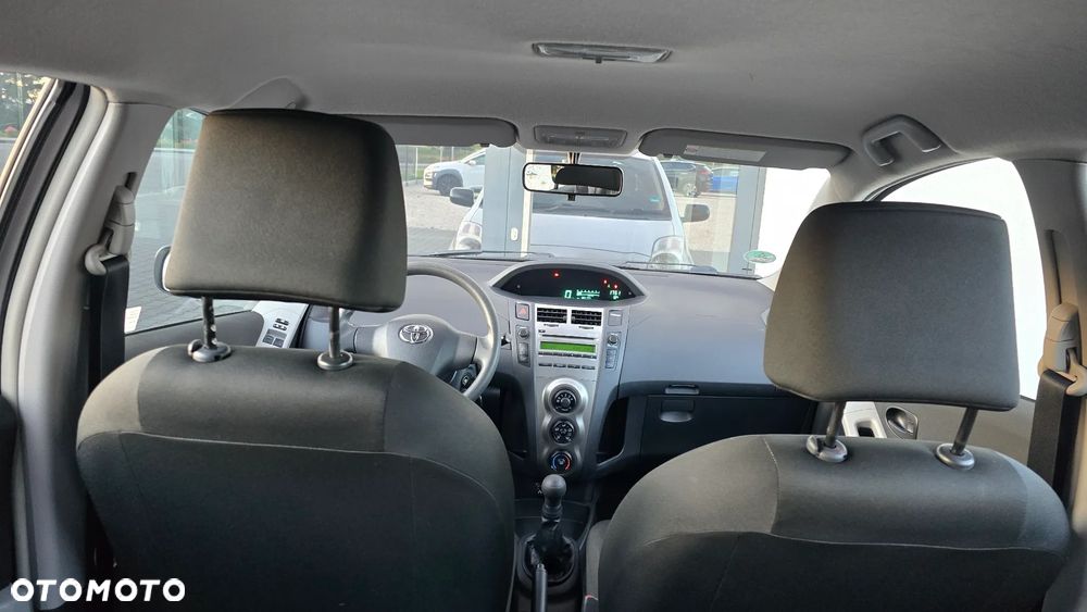 Toyota Yaris - 19