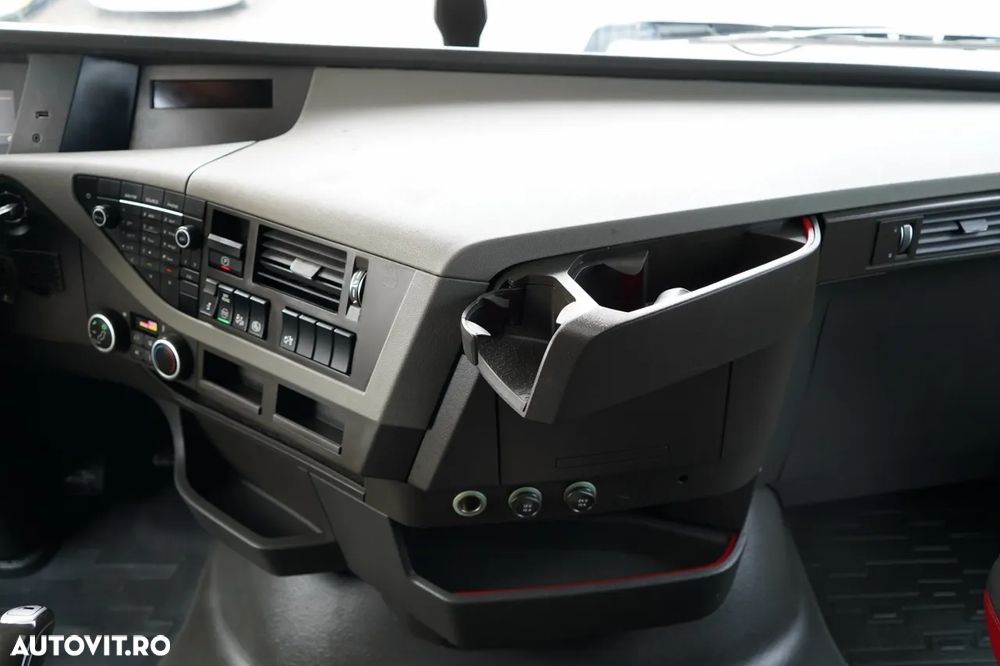 Volvo FH 460 / STANDARD / I-SHIFT / - 28