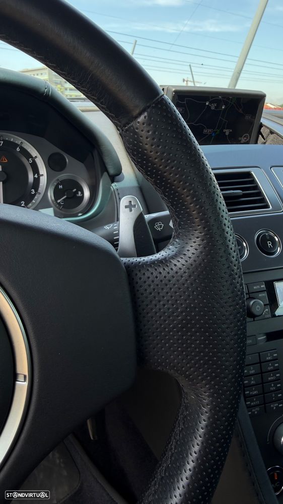 Aston Martin Vantage Coupe Sportshift - 12