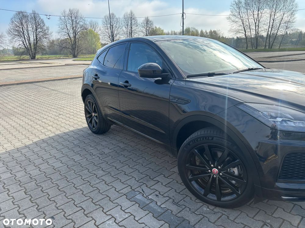 Jaguar E-Pace P300e AWD R-Dynamic S - 4