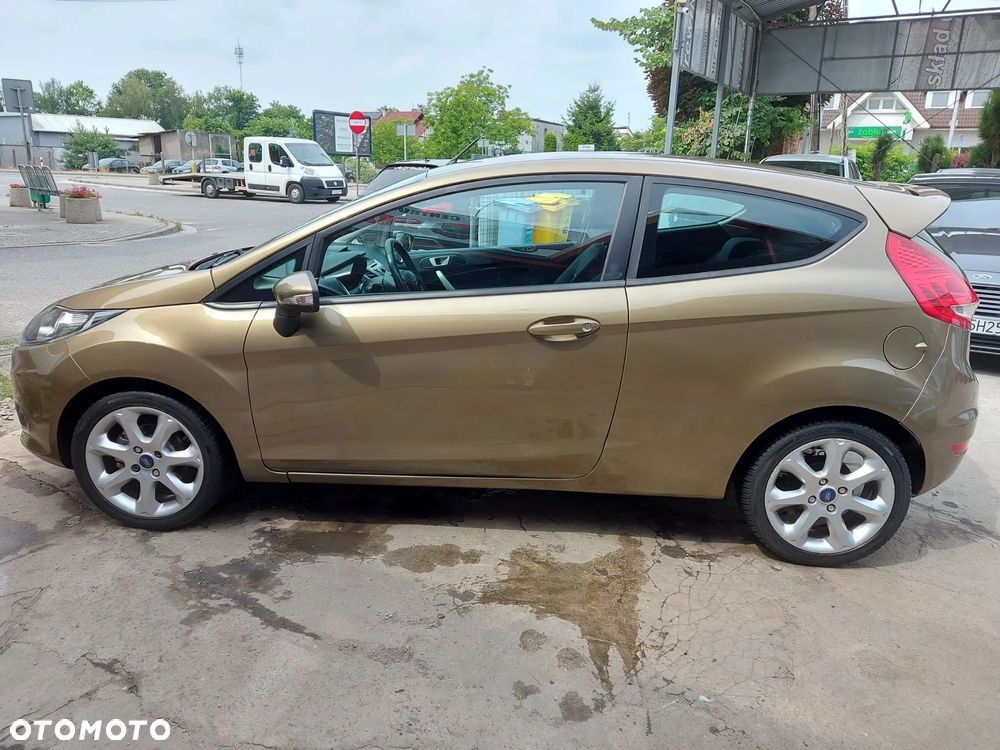 Ford Fiesta 1.4 Autom Champions Edition - 8