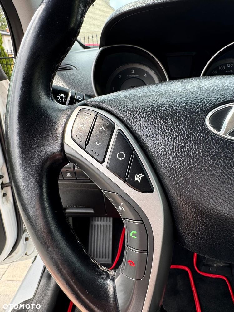 Hyundai i30 1.6 D Classic + - 22