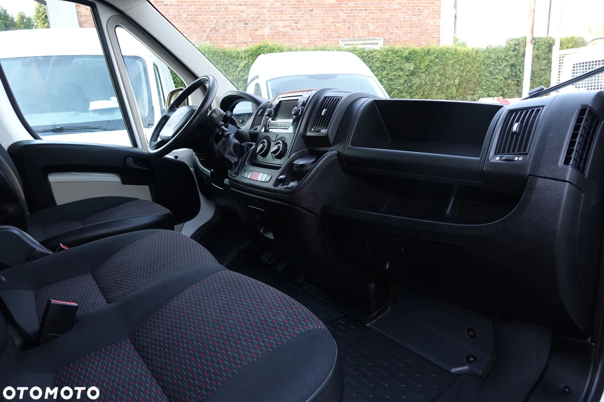 Peugeot Boxer 3.0 180KM 7-osobowy DOKA + skrzynia ładunkowa - 5