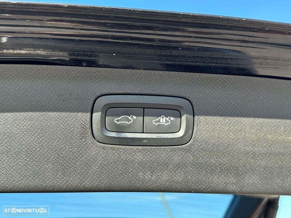 Volvo XC 90 2.0 B5 Ultimate Dark AWD - 14