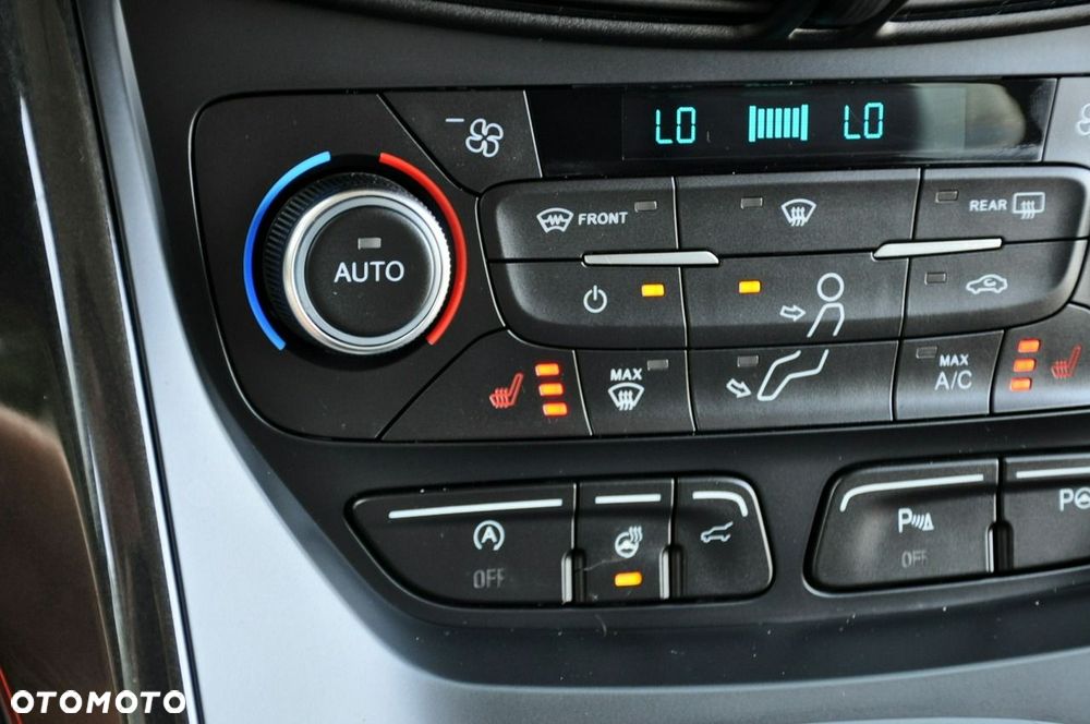 Ford Kuga - 33