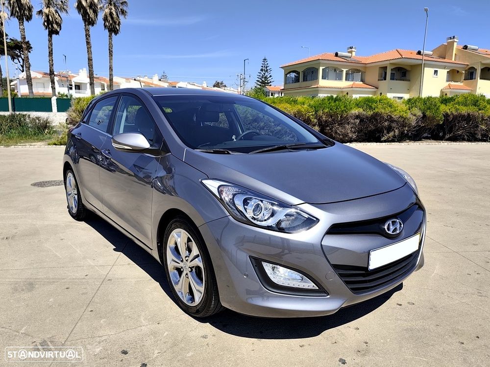 Hyundai i30 1.6 CRDI STyle J17 - 1