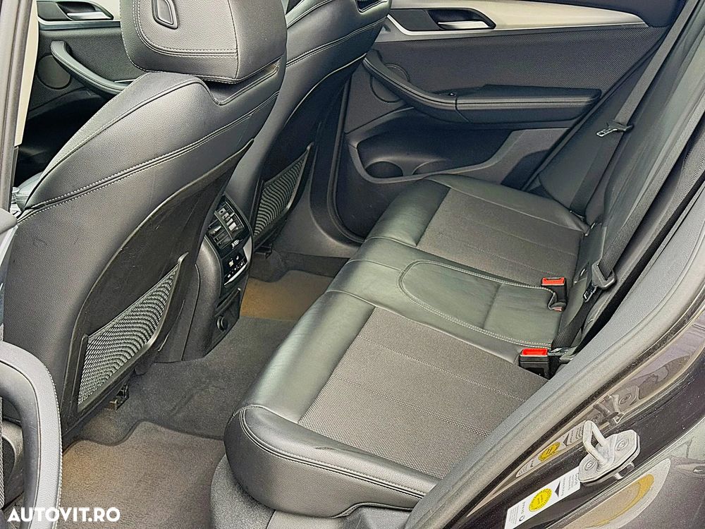 BMW X3 xDrive20d AT xLine - 27