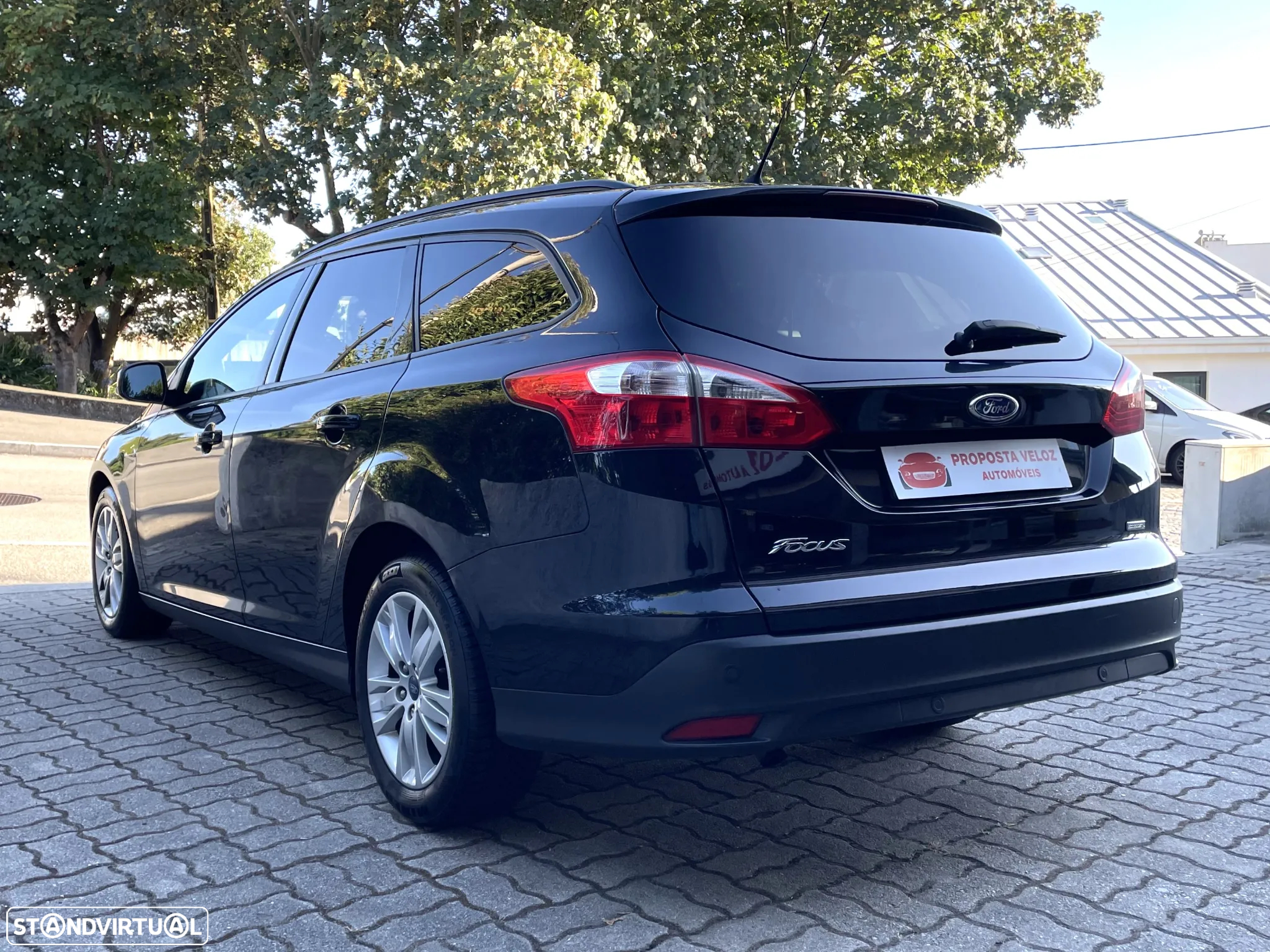 Ford Focus SW 1.0 EcoBoost S&S TITANIUM - 4