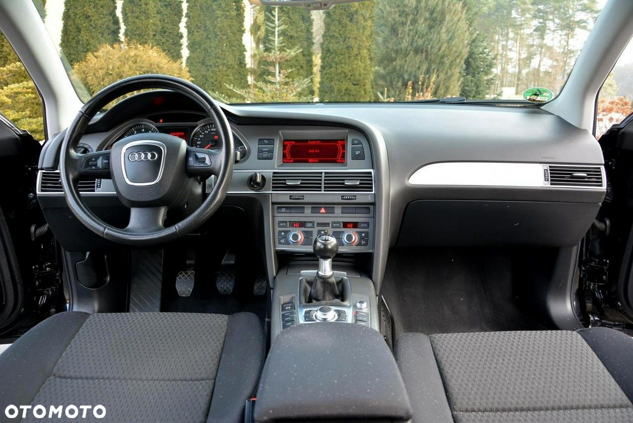 Audi A6 Avant 2.4 - 24