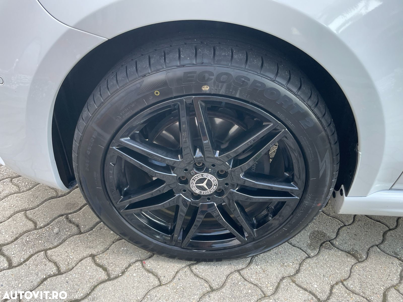 Mercedes-Benz V 300 d lang 4Matic 9G-TRONIC Exclusive - 38