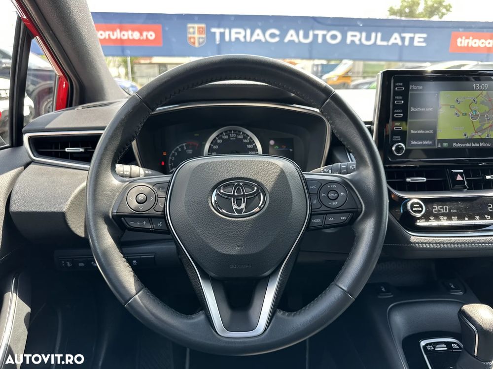 Toyota Corolla - 13