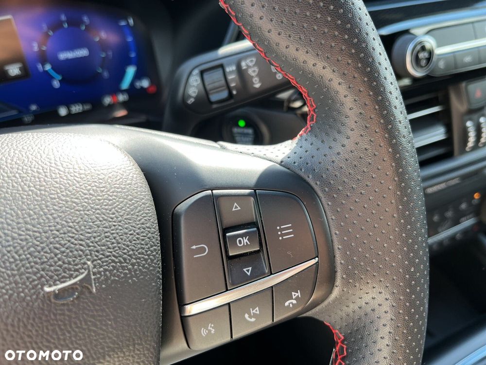 Ford Kuga - 29