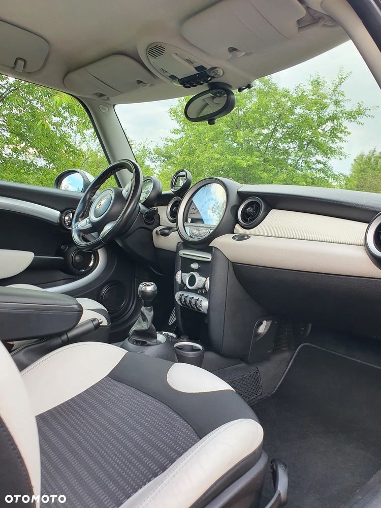 MINI Cooper S 50 Camden - 14