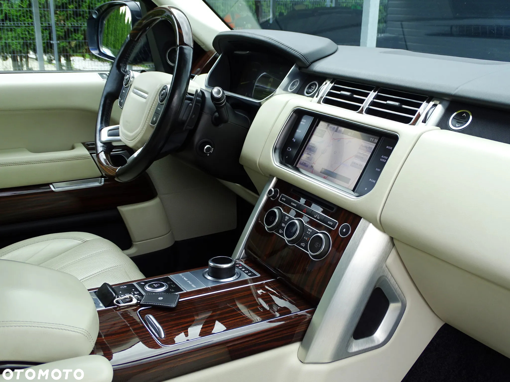 Land Rover Range Rover 3.0TD V6 Vogue - 17