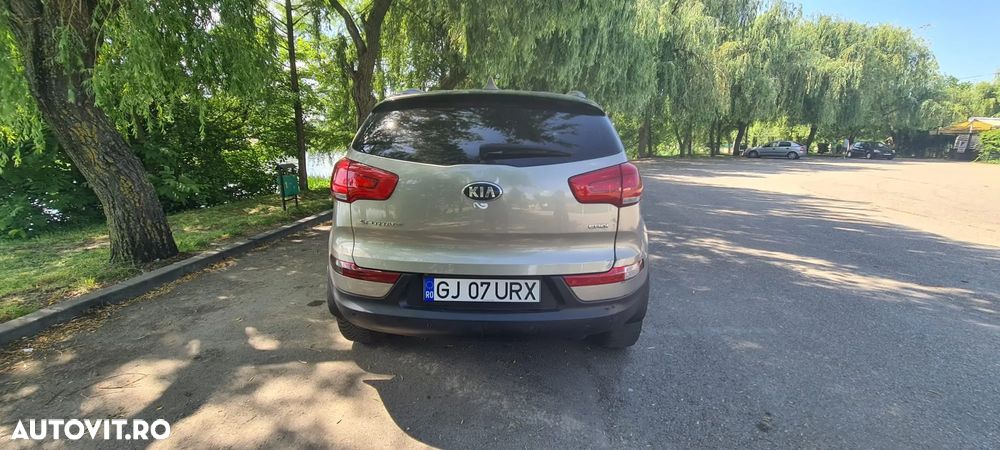 Kia Sportage 2,0 CRDI AWD Dream-Team Edition - 6