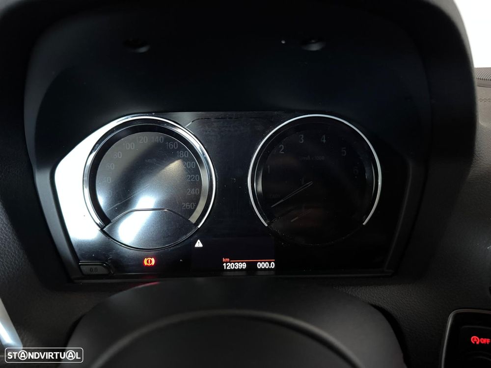 BMW 118 i Pack M - 14
