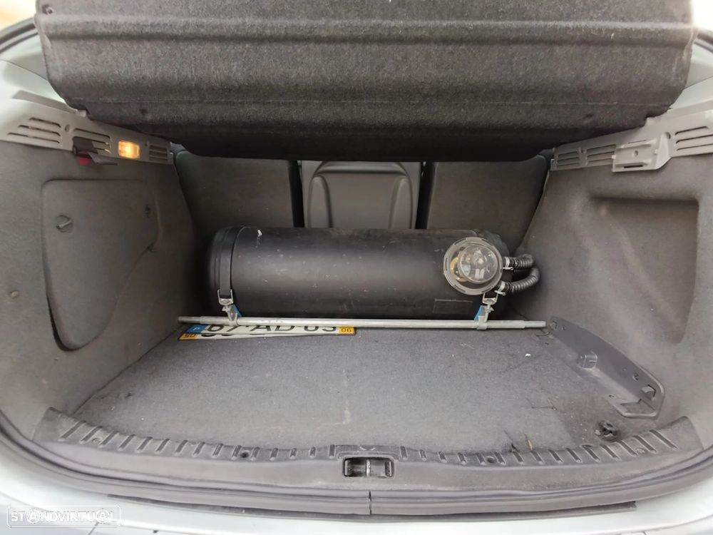 Citroën Xsara Picasso 1.6i Exclusive - 24