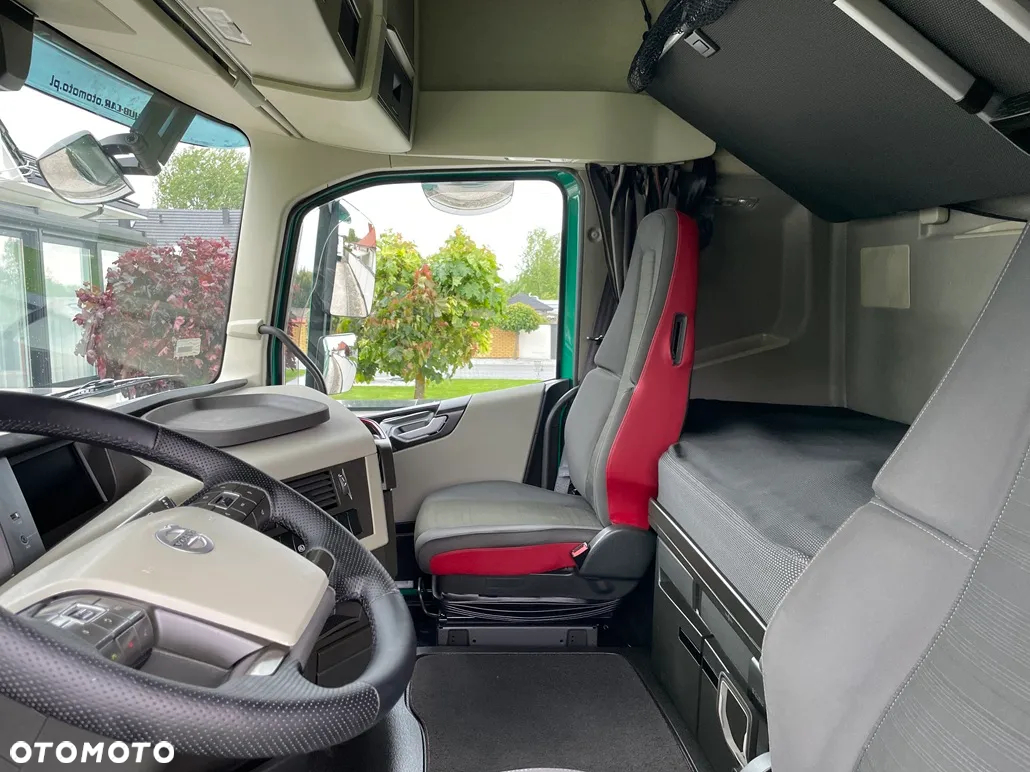 Volvo FH4 500XXL**2018/19**STANDARD**SALON POLSKA** - 15