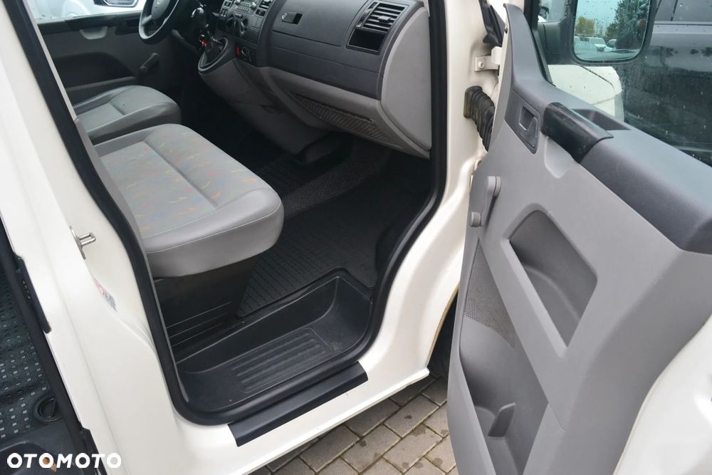 Volkswagen Transporter - 12