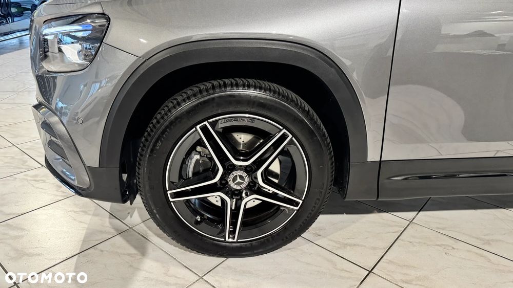 Mercedes-Benz GLB 200 AMG Line 7G-DCT - 9