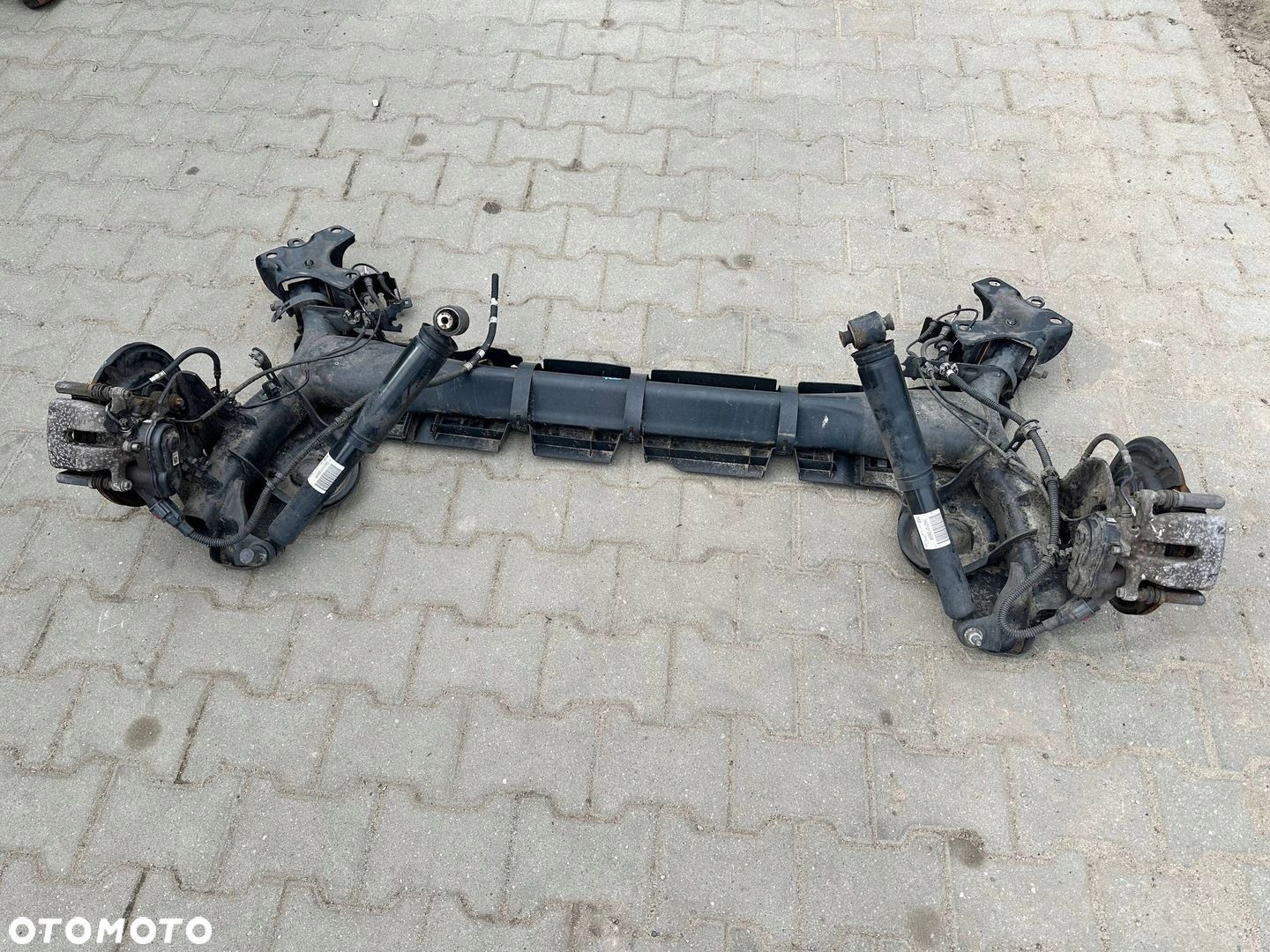 MEGANE IV ZAWIESZENIE TYLNE BELKA OŚ KOMPLETNE 1,3 TCE - 1
