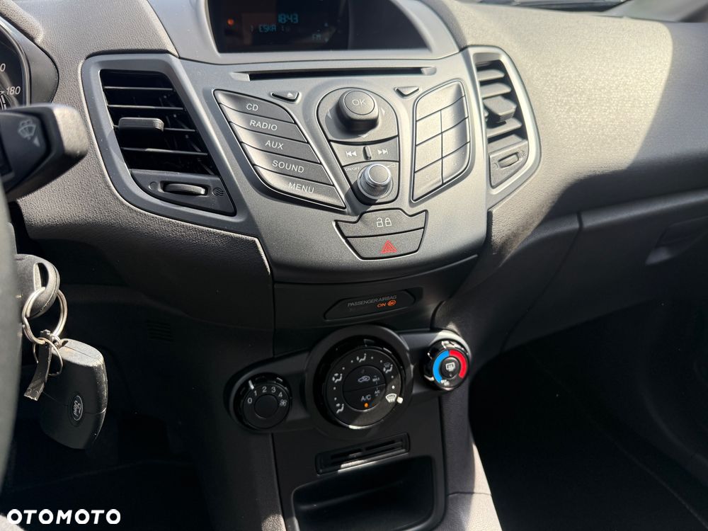 Ford Fiesta - 29