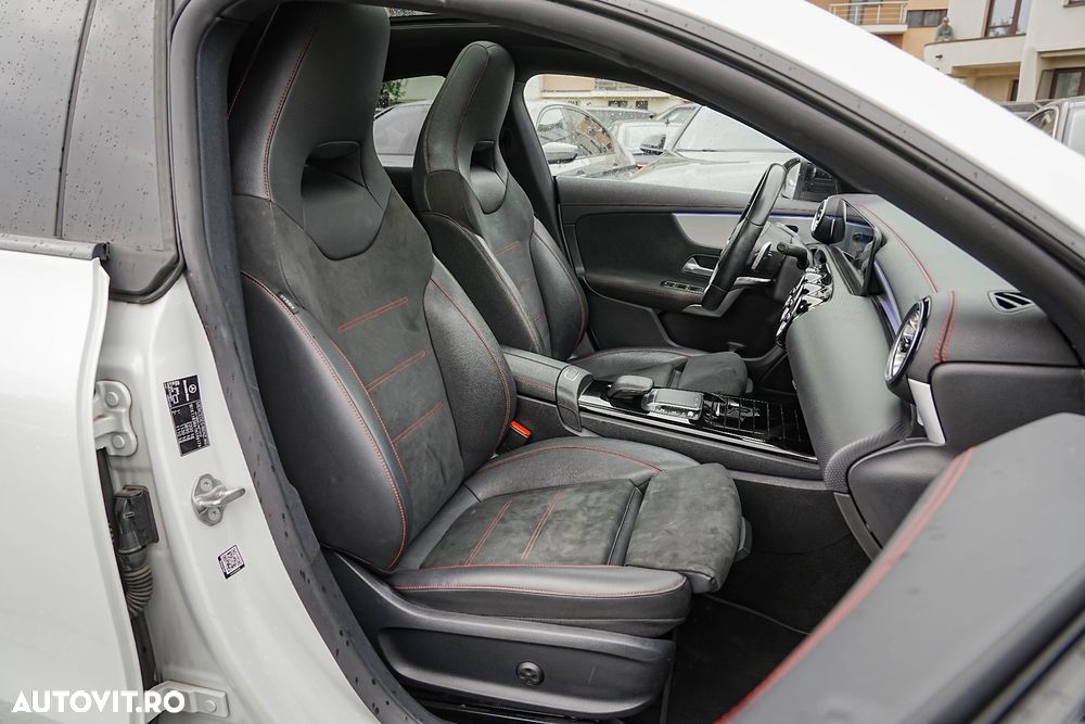 Mercedes-Benz CLA 250 e 8G-DCT AMG Line - 25