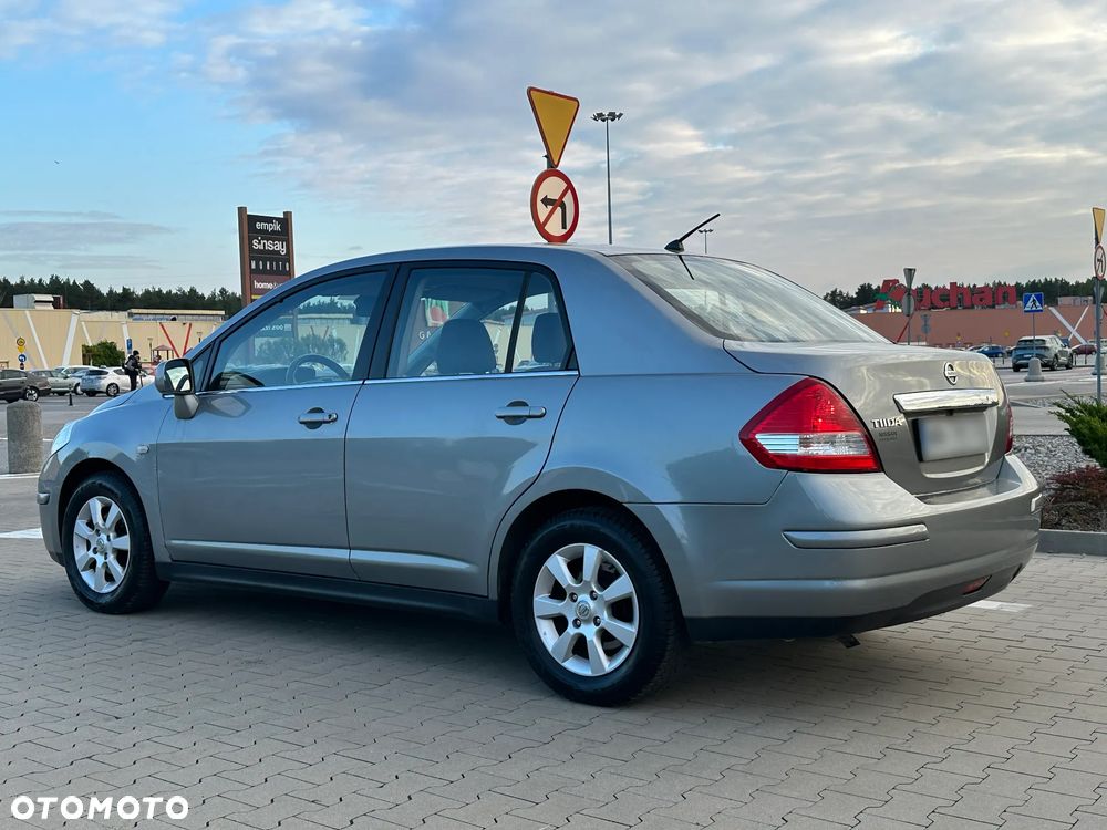 Nissan Tiida 1.6 Tekna - 6