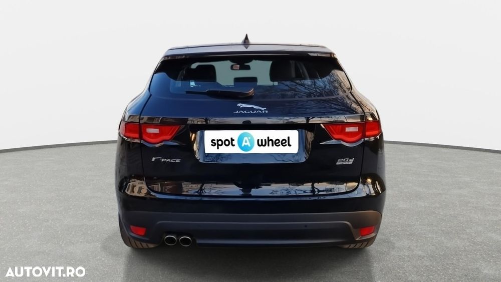 Jaguar F-Pace - 8