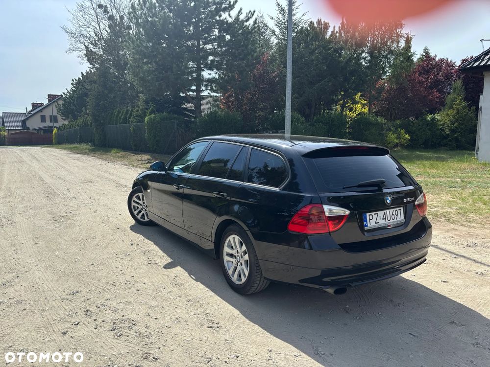 BMW Seria 3 320d - 4