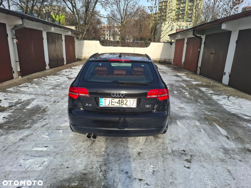 Audi A3 Sportback 1.8 TFSI Quattro Attraction - 3
