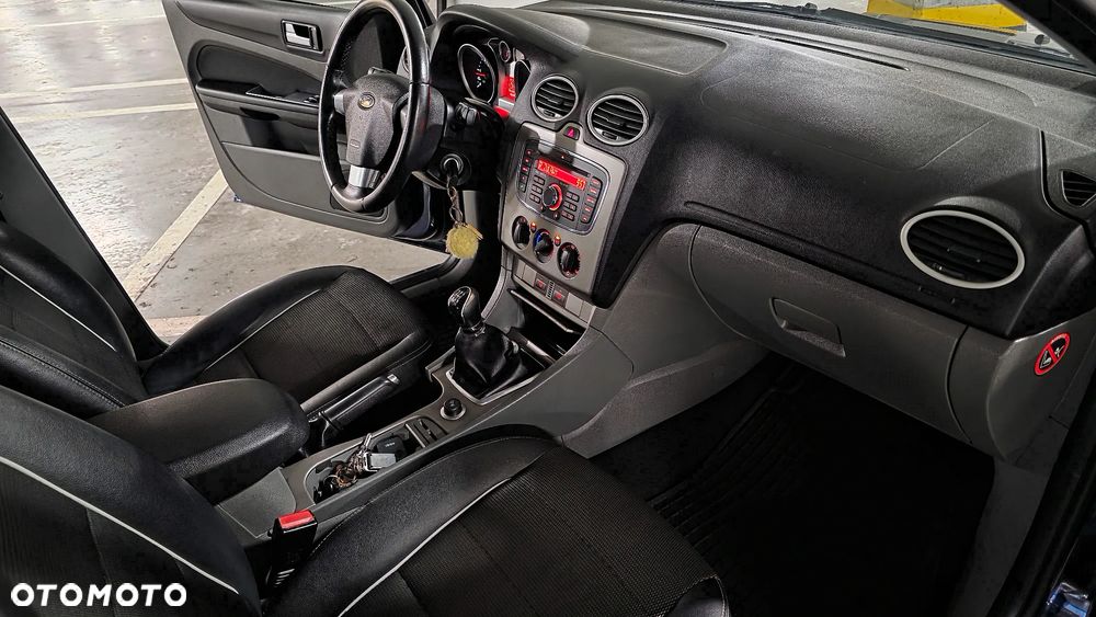 Ford Focus 1.6 TDCi Ghia - 6