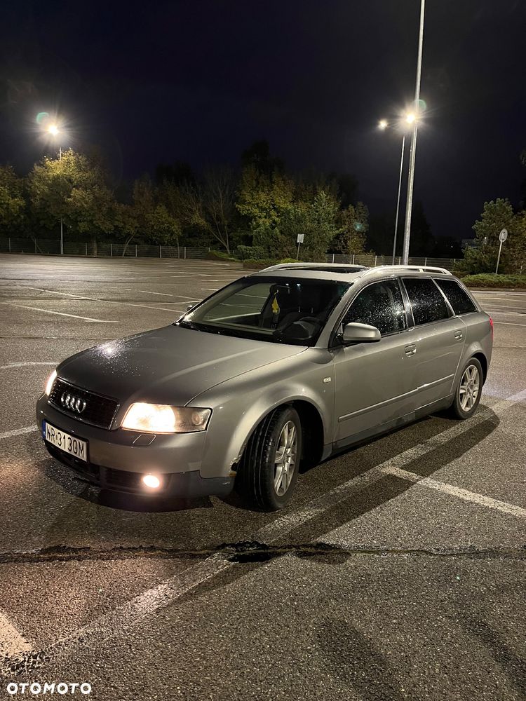 Audi A4 Avant - 1