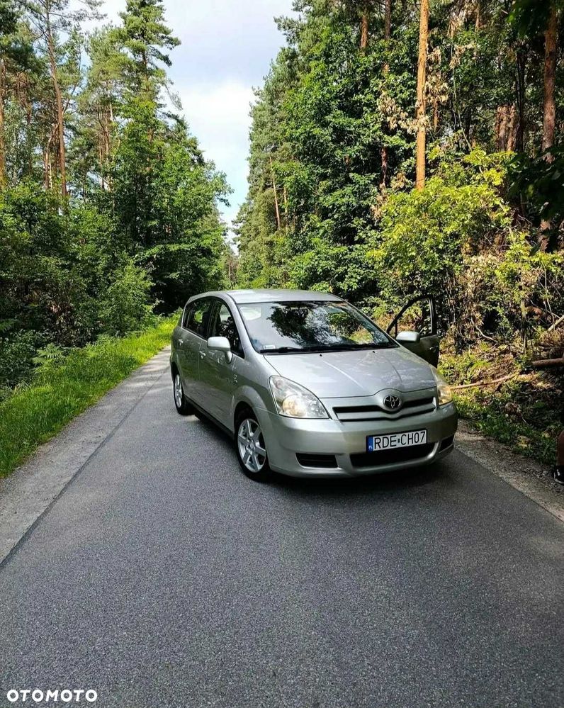 Toyota Corolla Verso - 4