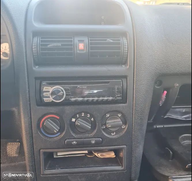 Opel Astra Caravan 1.4i 16V - 11