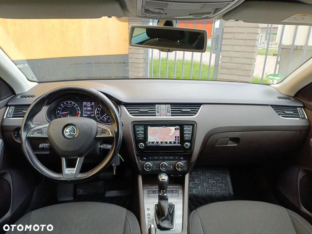 Skoda Octavia 2.0 TDI 4x4 DSG Scout - 4