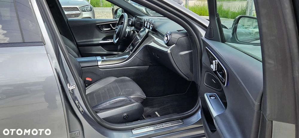 Mercedes-Benz Klasa C 220 d mHEV AMG - 11