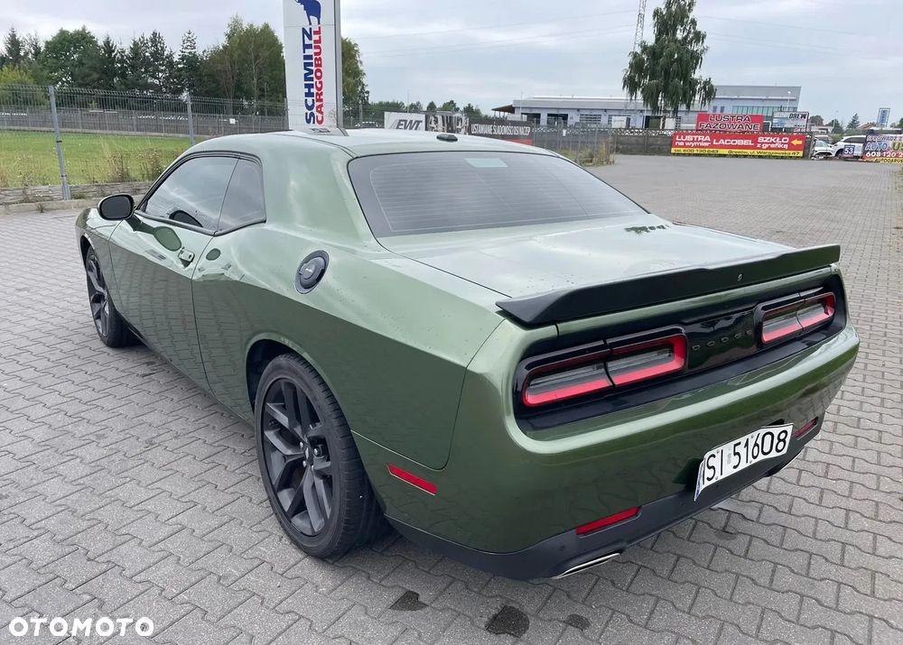 Dodge Challenger - 6