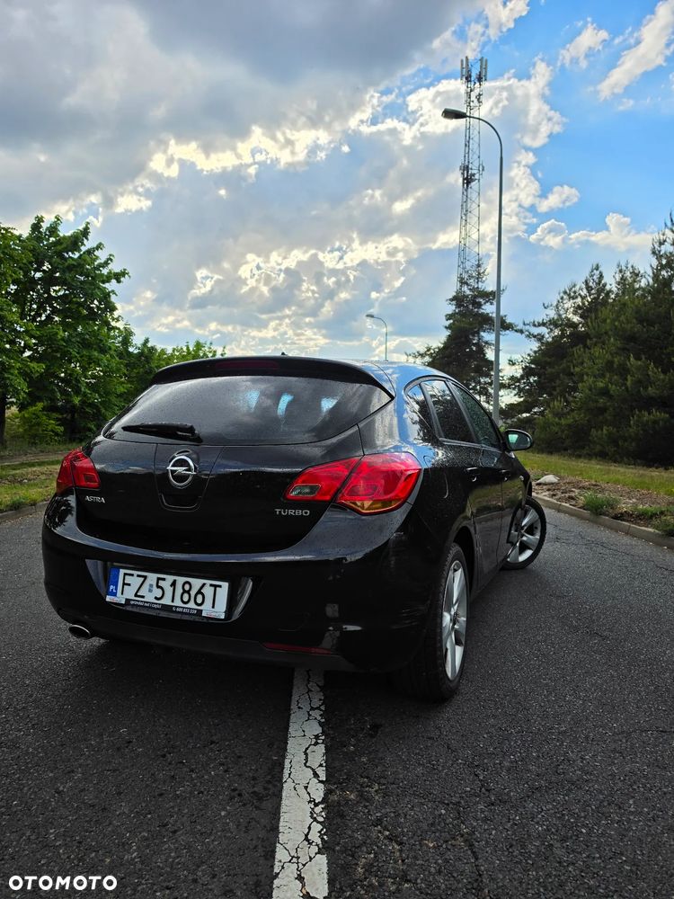 Opel Astra 1.4 Turbo - 3
