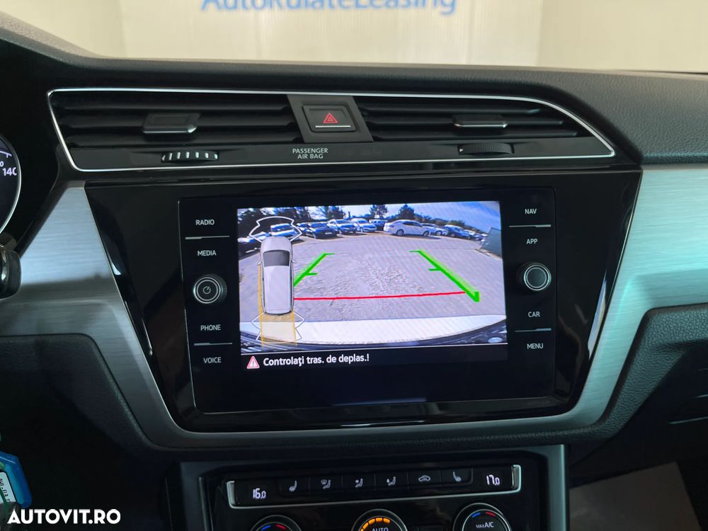VOLKSWAGEN Touran 2022 — imagine 13