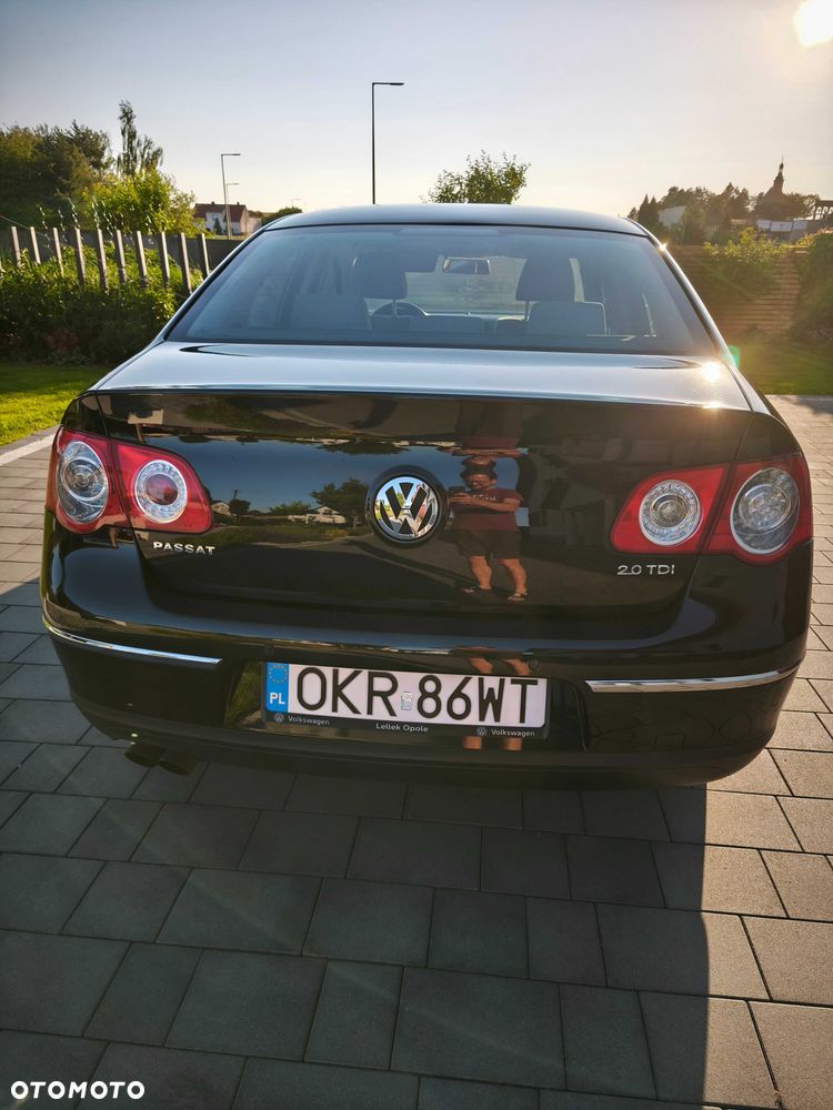 Volkswagen Passat - 2