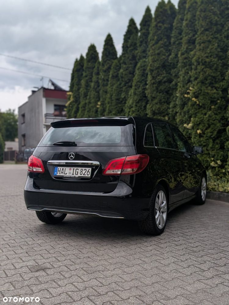 Mercedes-Benz Klasa B 180 Edition - 9