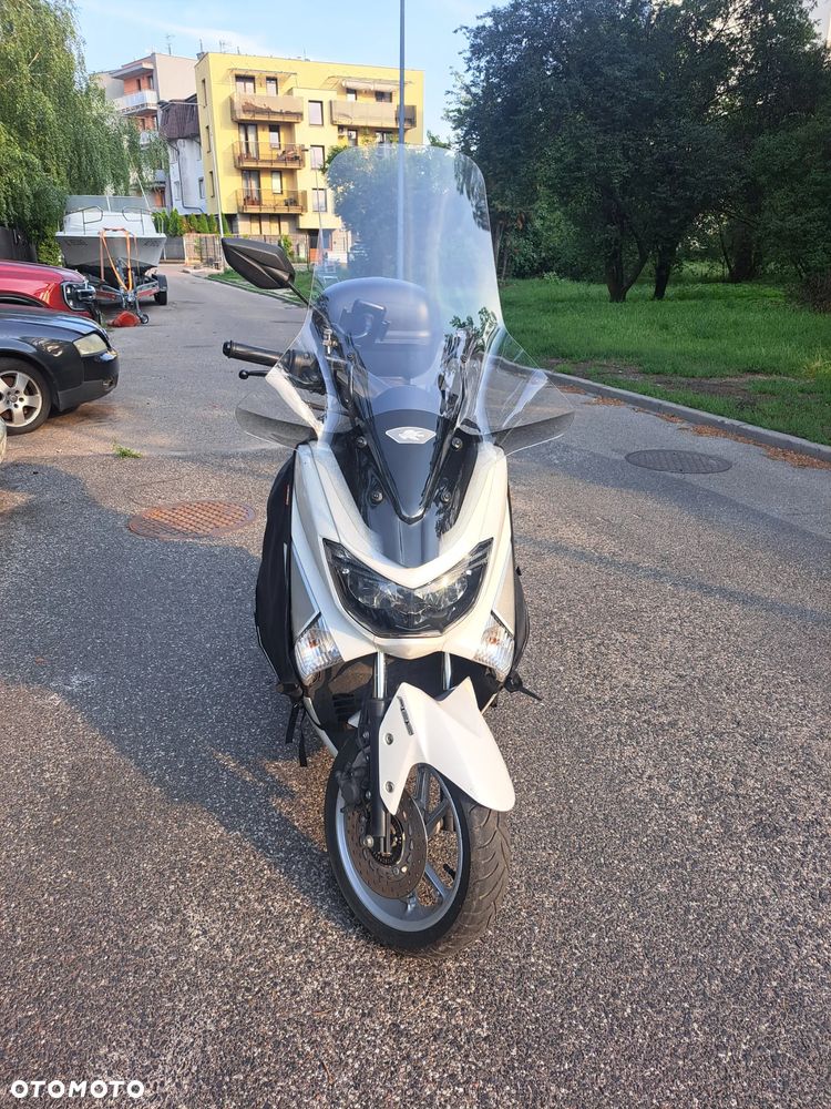 Yamaha NMAX - 18