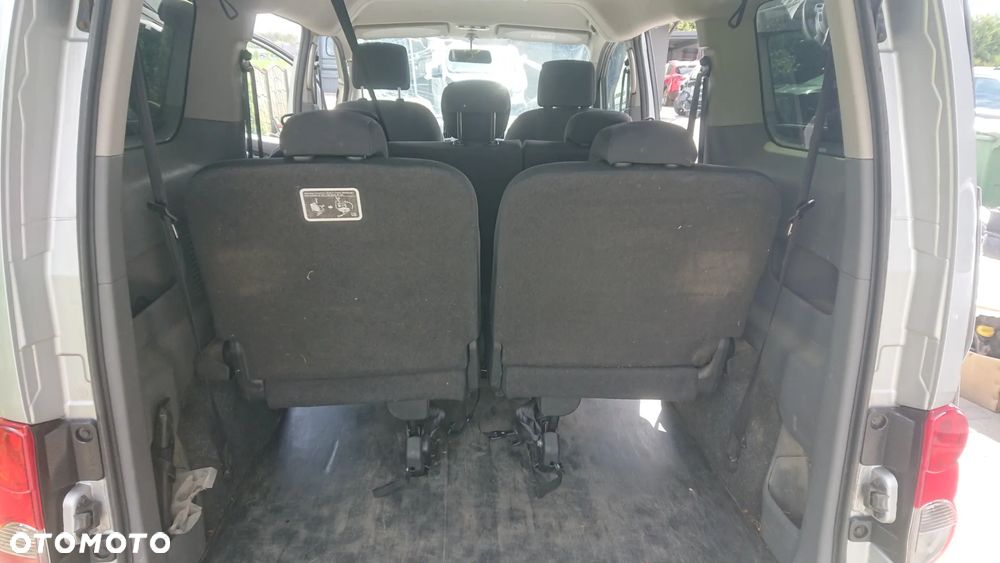 Nissan NV200 - 18