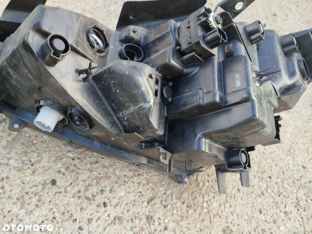 Mazda CX5 lampa prawa przód przednia LED - 9