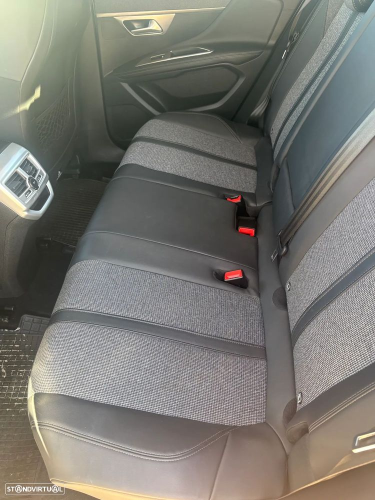 Peugeot 3008 1.5 BlueHDi Allure EAT8 - 13
