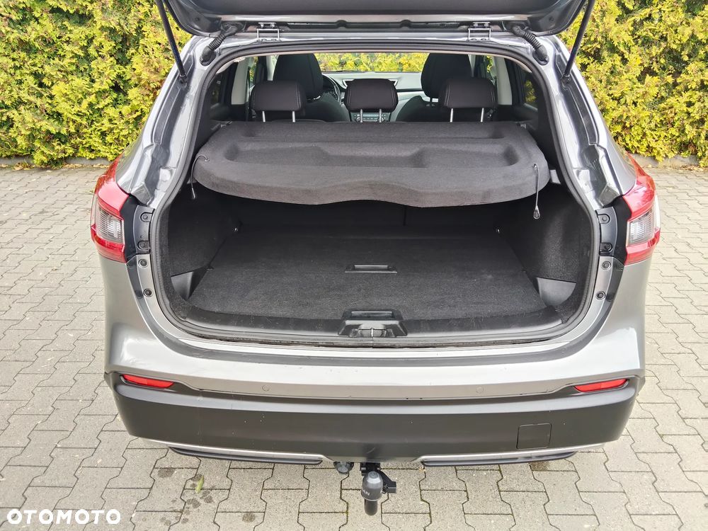 Nissan Qashqai 1.3 DIG-T TEKNA - 15