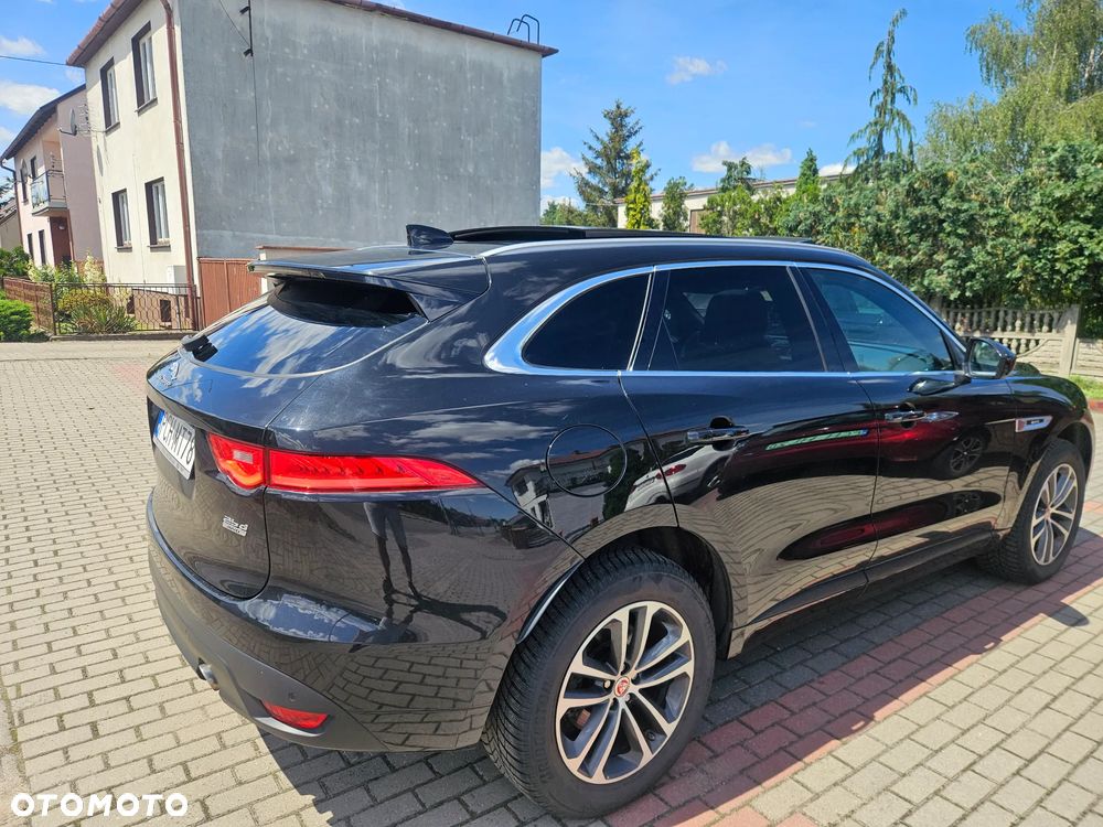 Jaguar F-Pace 2.0 i4D AWD R-Sport - 12