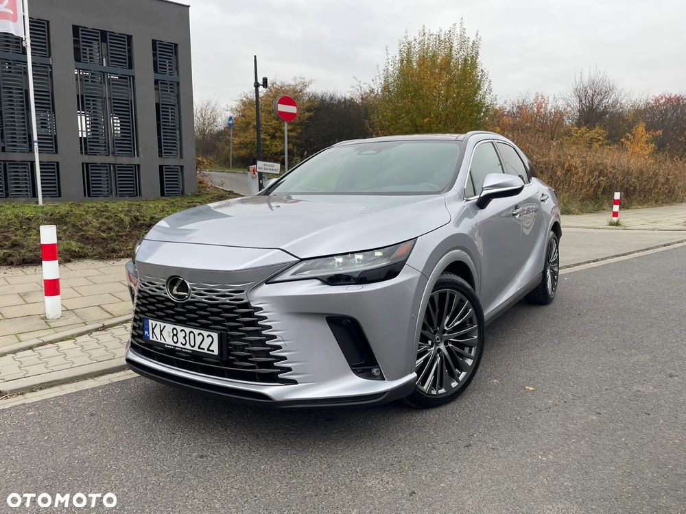 Lexus RX 450h+ Omotenashi - 5